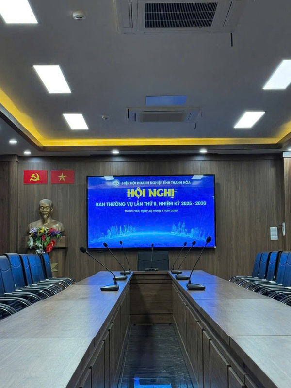 Màn hình tương tác thông minh